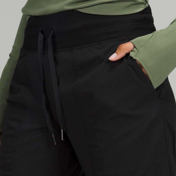 Lululemon Dance Studio Mid-Rise Jogger Black 14 - Picture 3 of 9